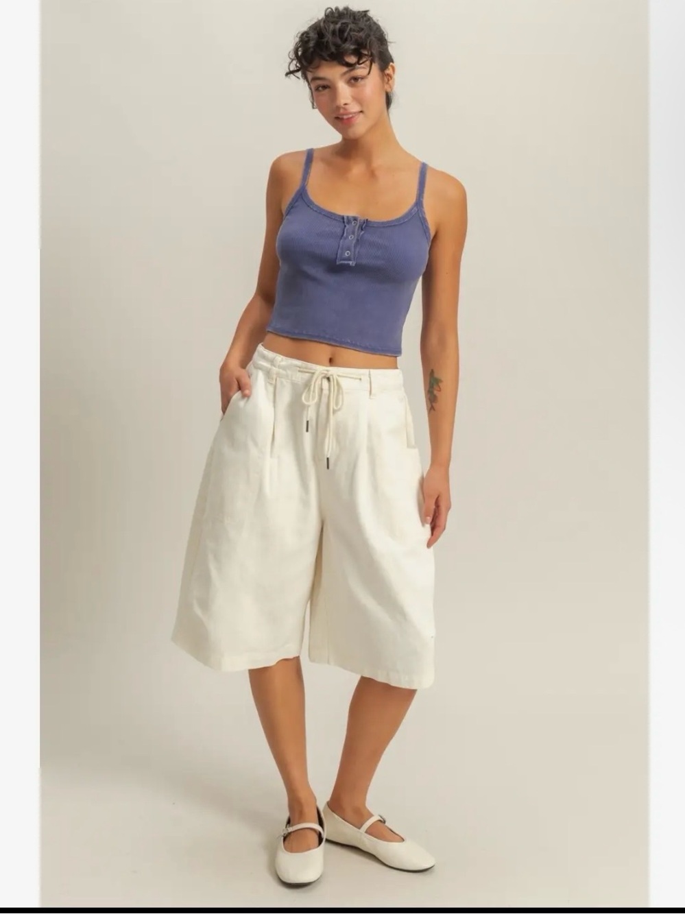 Double Zero Cream Wide-Leg Drawstring Bermuda Shorts - Picture 4 of 4
